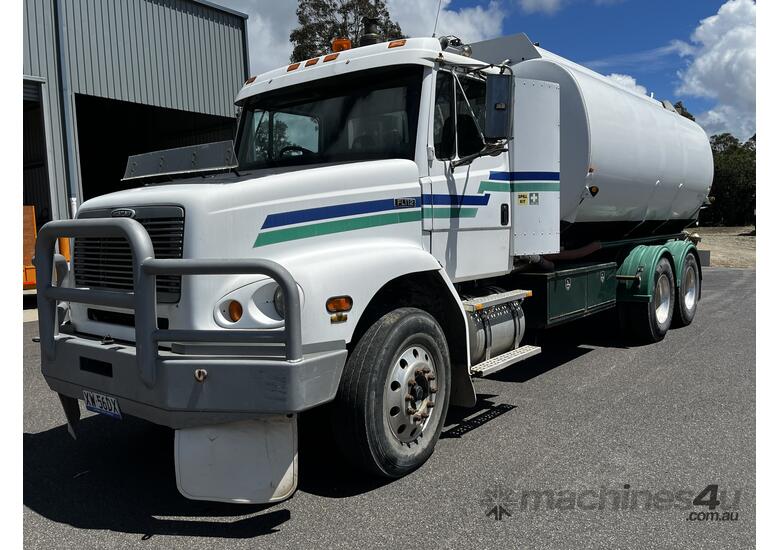caption 1998 Freightliner FL112 Water Cart