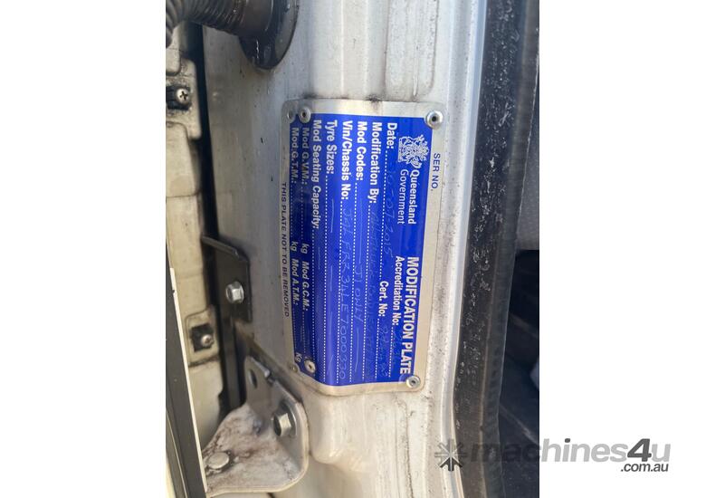 2015 Isuzu FRR600 Pantech (Day Cab)