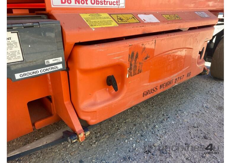 caption 2015 JLG 2646ES Scissor Lift (Electric)