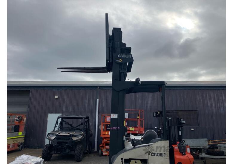 caption 2010 Crown RR5725-35 Electric Reach Forklift (Stand on)