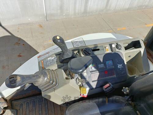 2013 Bobcat E26 Rubber Tracked Excavator