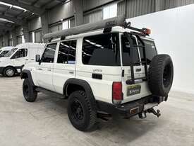 2011 Toyota Landcruiser 76 Series Workmate Wagon (V8 Diesel) (Manual) - picture0' - Click to enlarge