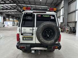 2011 Toyota Landcruiser 76 Series Workmate Wagon (V8 Diesel) (Manual) - picture1' - Click to enlarge