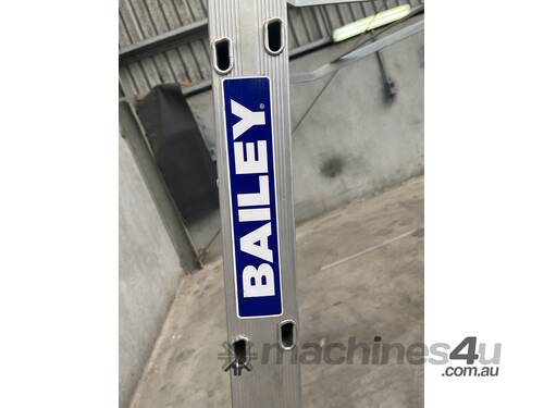 Bailey Aluminium 3.0m Step Ladder