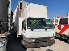 2002 Mitsubishi Canter Pantech - picture0' - Click to enlarge