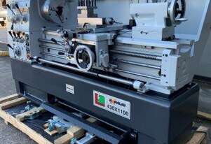 Taiwanese Centre Lathe, 430x1100mm Turning Capacity, 58mm Bore