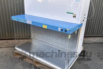 Gelman Sciences Clean Bench HLF-120 Series Laminar Flow Cabinet Work Station Laboratory Lab