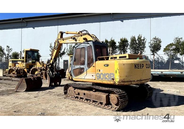 caption Case 9013 B