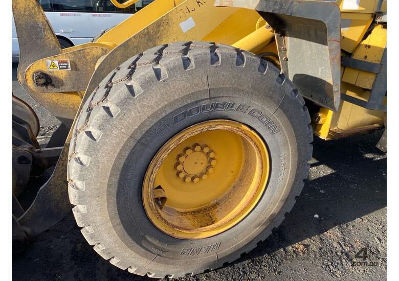caption 1998 Komatsu WA180-3A Articulated Wheel Loader