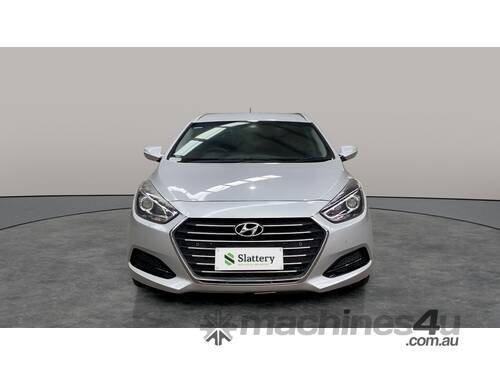 caption 2015 Hyundai i40 Active Wagon Petrol (Auto)