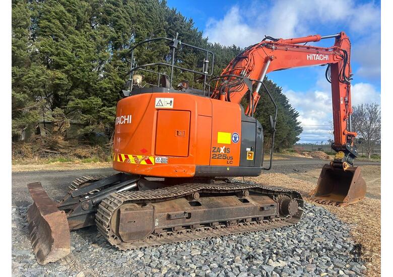 2020 Hitachi Zx225uslc-5B