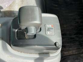 2017 Isuzu NPR 45-155 Table Top (Day Cab) - picture1' - Click to enlarge