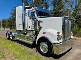 2007 Kenworth T904, Cat C15 with 0kms on reman engine, 18sp, 90T rated, - hydraulics - picture16' - Click to enlarge