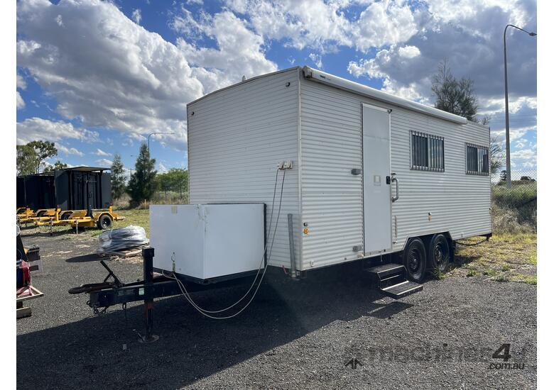 2016 Traymark Caravan/Portable Office