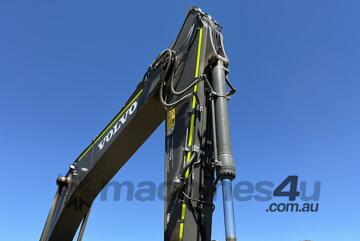 2021 Volvo EC300DL Excavator (Steel Tracked)