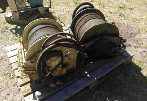 Hydraulic winches