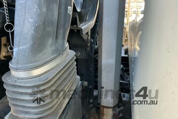 2007 Isuzu FRR550 Curtain Sider