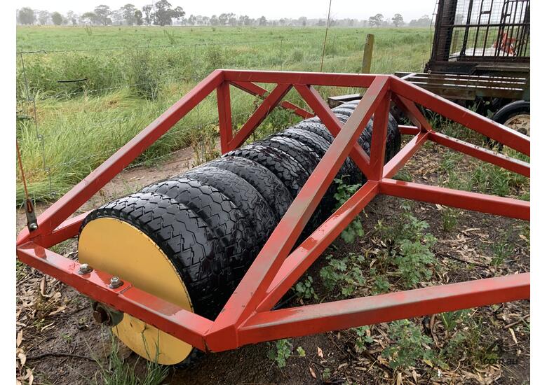 Kyabram Steel & Fabrication Tow Behind Multi Tyre Roller, Roller Width Approx 3000 mm 