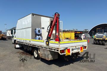 2017 Isuzu FRR 110-260 Service Body