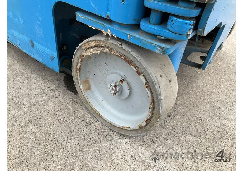 2015 Genie GR-15 Electric Manlift