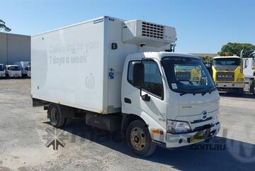 Hino   300 Series 616