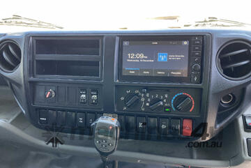 2019 Hino 300 817 Crew Cab Tipper