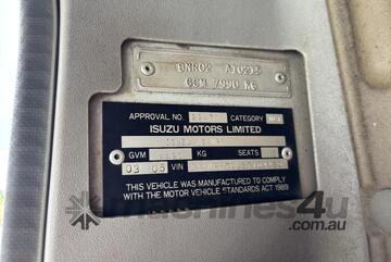 2005 Isuzu N-Series NC 4x2 Tray Truck