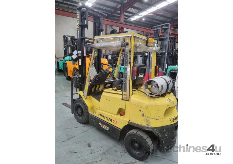 HYSTER 2.5T LPG FORKLIFT – LOW HOURS
