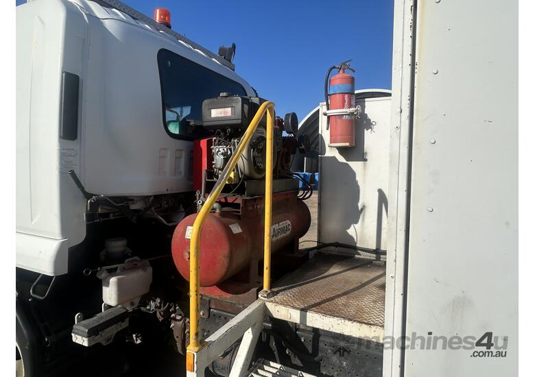 2012 Isuzu FRR600 Service Body