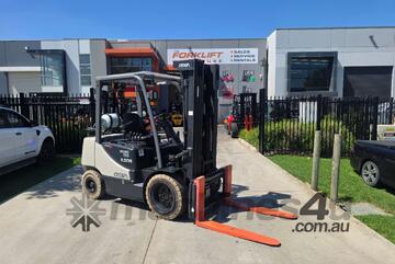 Crown Forklift 3.5T Container Mast (Unit#:AU461)