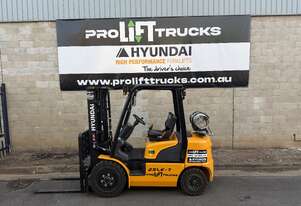 Hyundai 2.5T 4700mm 3 Stage Brand New Forklift LPG