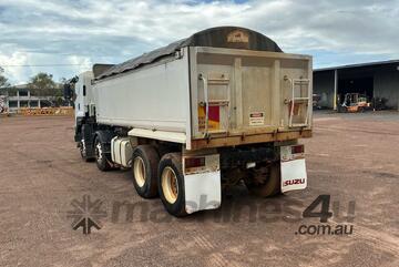 Isuzu 2015   FYH2000 Tipper