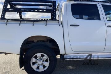 Toyota 2006   Hilux Petrol