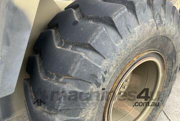 1995 Hitachi LX120 Articulated Wheel Loader