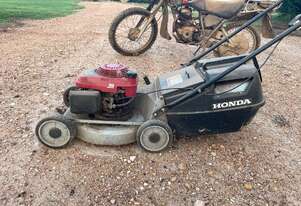 Honda   Push Mower