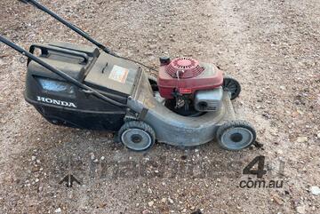 Honda   Push Mower