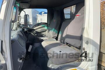 2008 Isuzu NPR 400 Service Body / Crane Truck