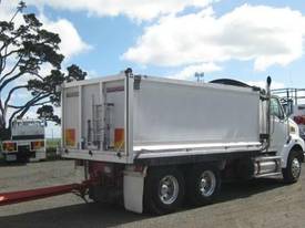2006 STERLING LT 9500 Tipper - picture1' - Click to enlarge