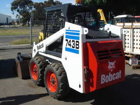 BOBCAT 743B - picture1' - Click to enlarge