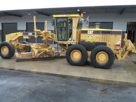 2004 CATERPILLAR 140H-II GRADER - picture1' - Click to enlarge