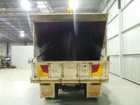 2002 Mitsubishi FK618 Chipper Tipper - picture2' - Click to enlarge