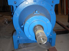 REDUCTION GEARBOX R/A - Internal - picture0' - Click to enlarge