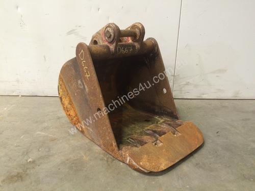 400MM TOOTH BUCKET WITH SAND BLADE SUIT 1-2T  D667
