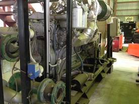 Detroit Diesel 700kVA - picture0' - Click to enlarge