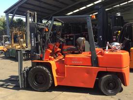 NISSAN FORKLIFT 4.5 Ton Wide Carriage 4.3m Lift  - picture8' - Click to enlarge