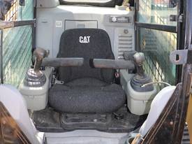 Used Caterpillar 277C Skid Steer - picture0' - Click to enlarge