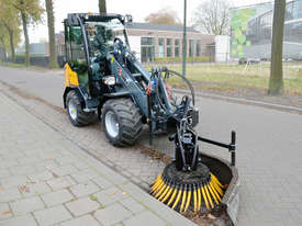 GIANT V452T HD NEW ARTICULATED MINI LOADER - picture2' - Click to enlarge