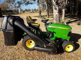 FOR SALE - John Deere X748 Lawn Tractor/Ride On - picture0' - Click to enlarge