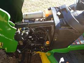 FOR SALE - John Deere X748 Lawn Tractor/Ride On - picture2' - Click to enlarge