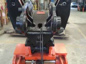 Hydraulic tilt hitch - picture0' - Click to enlarge